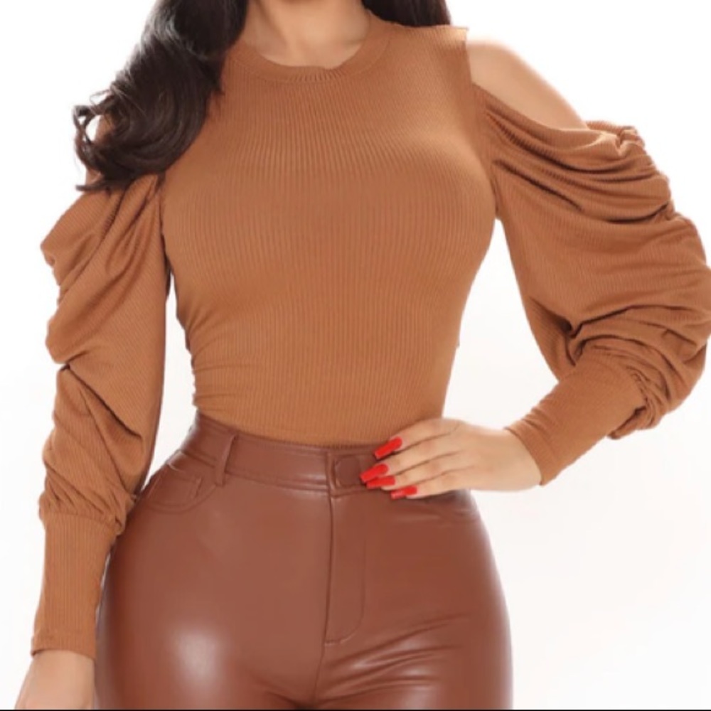 🆕 FN Puff Sleeve Ribbed Crop Top